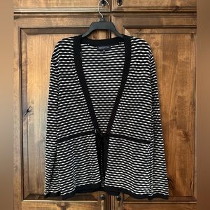 Jones New York Signature light dress sweater, size large